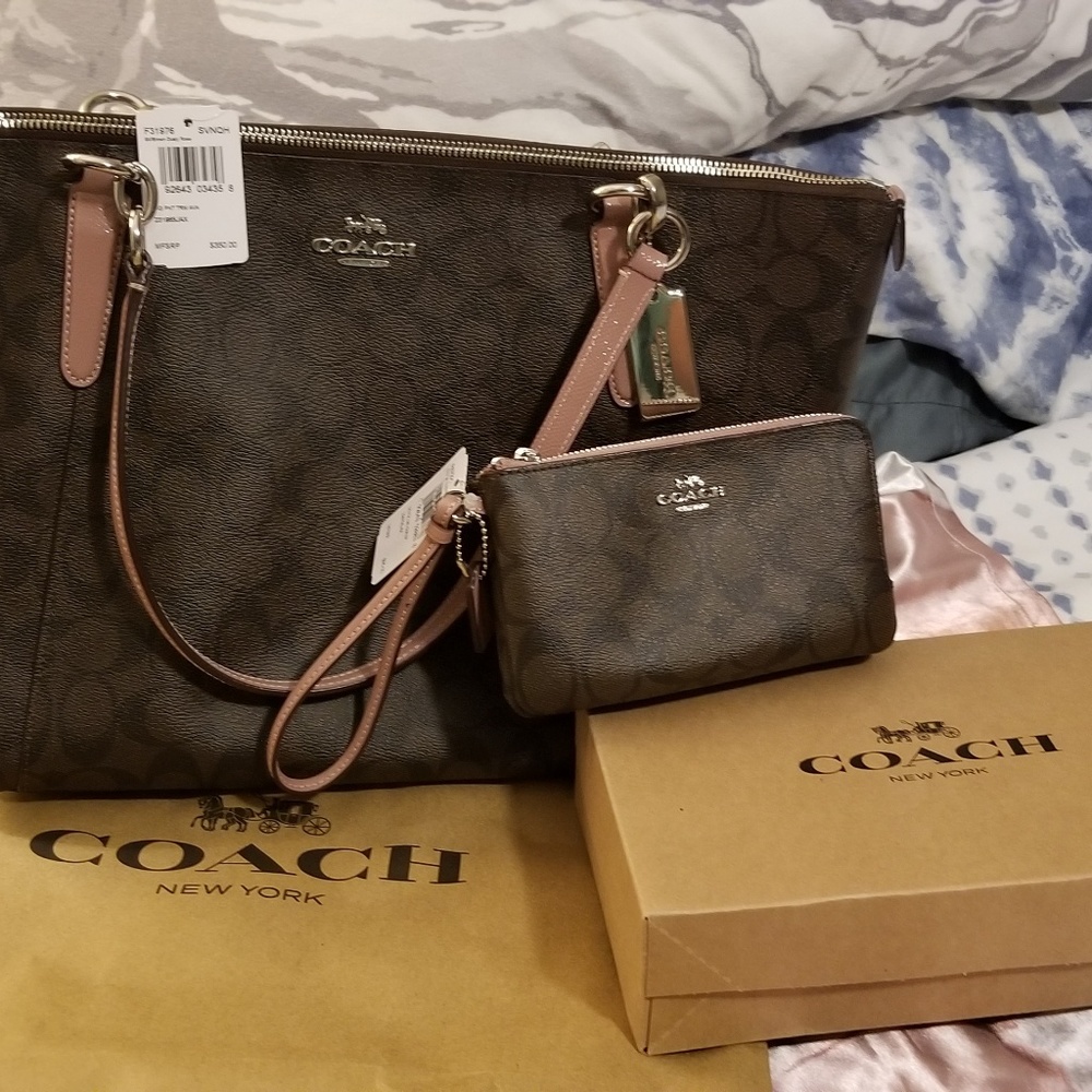 🍂SOLD🍂BRANDNEW COACH AND WALLET